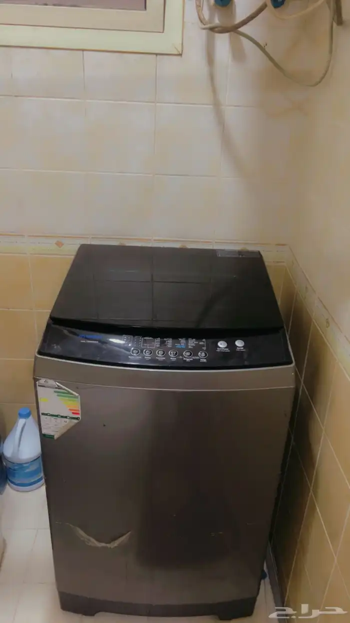 ثلاجه 750 ريال. ديب فريزر 600ريال. مكنسه 50 ريال غساله 700 8