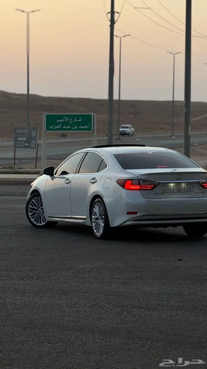 لكزس ES350 2014 4
