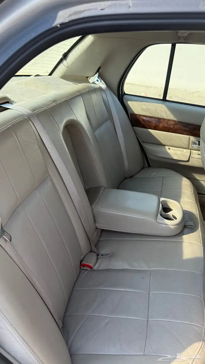 فورد ماركيز 2010 25