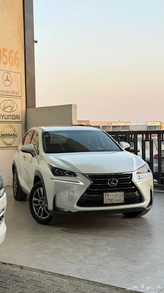ليكزيس NX 200 مديل 2017 4