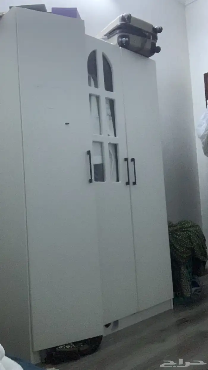 سراير ايكيا اثنين و كنب صغير و دولاب 1