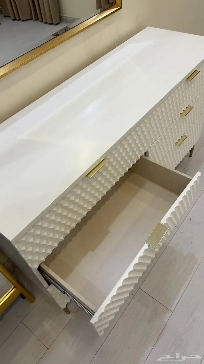 غرفة نوم متكامله مع أبجورتين ومرايتين من شفنيره وكومدنتين 6