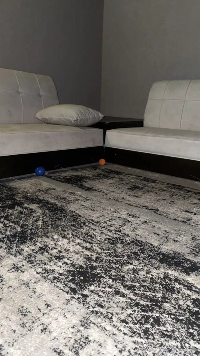 كنب ارضي جميل اللون   طاولة هديه   سجادة 3