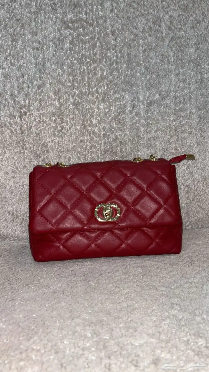 شنطه حمراء 0