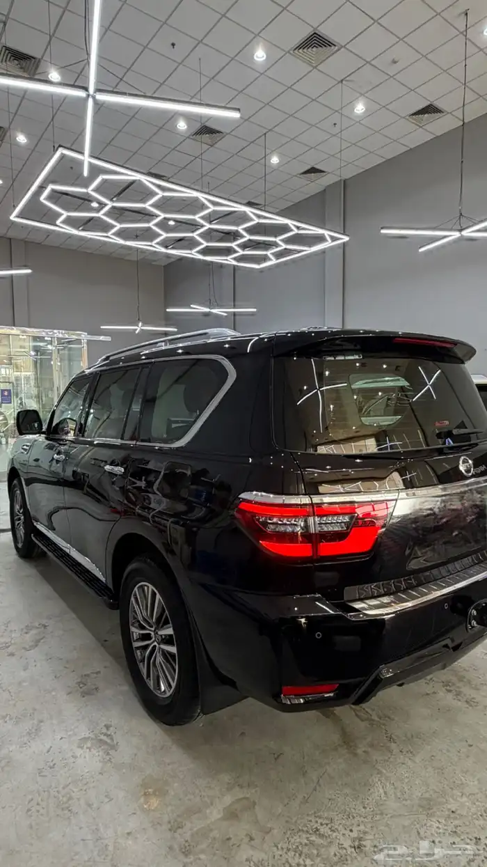 نيسان باترول بلاتينيوم   فل كامل   نظيف جدا 6