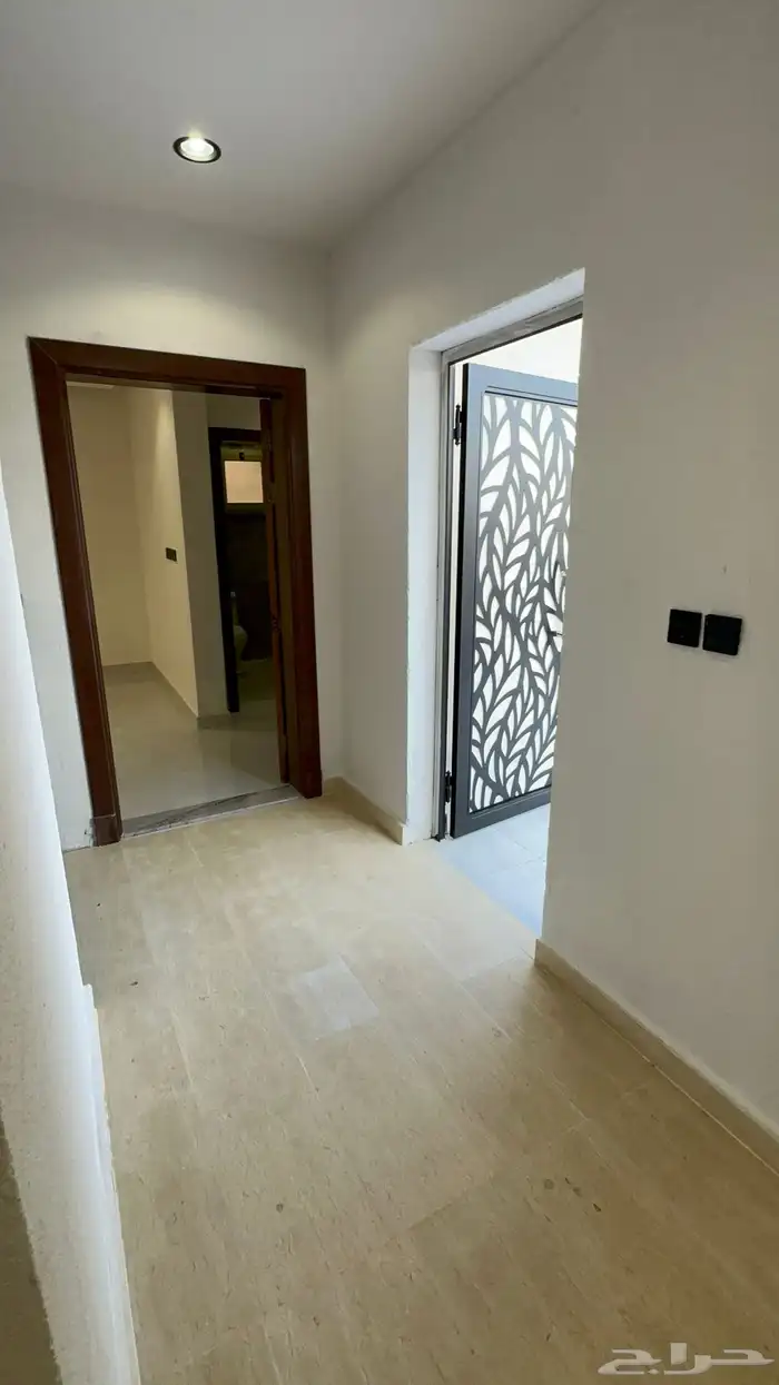 فيلا نظام شقق حي الصفوة مساحة 450م 23