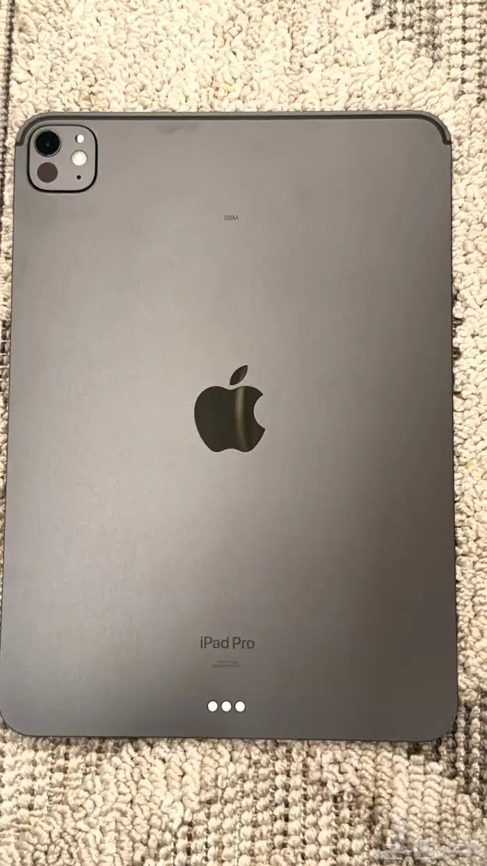 ايباد برو 11 انش 256 جيجا مع كيبورد 5