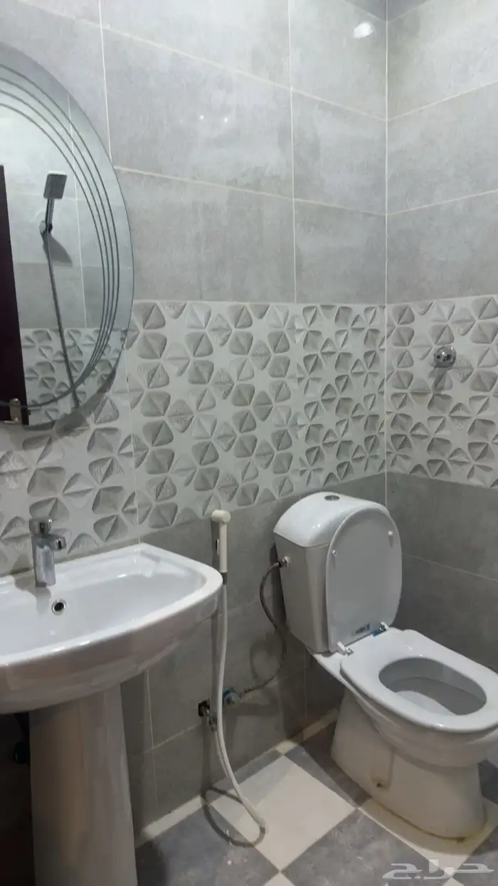 شقه 3 غرف وصاله ودورتين مياه وغرفة غسيل بحي الصالحية بجدة 4