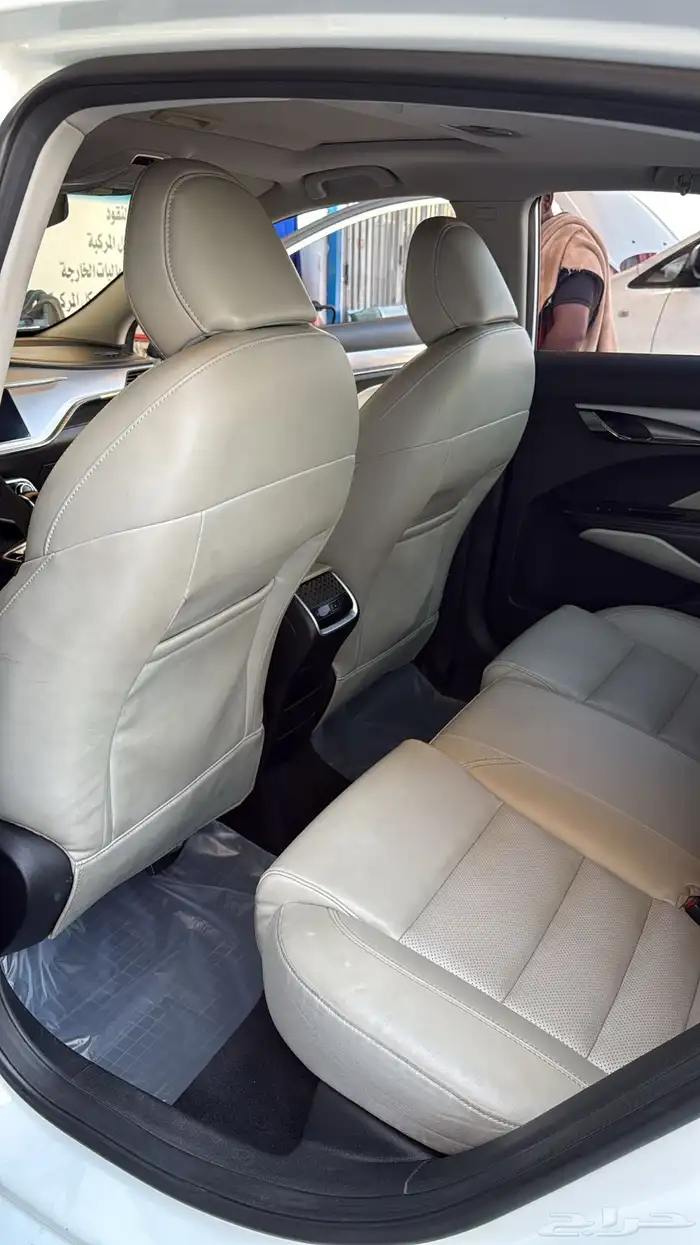 جيلي بنراي 2020 فل كامل 10