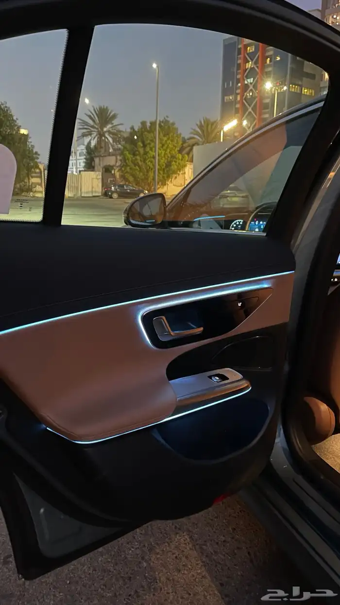 مرسيدس E200 2025 عداد 5 آلاف km ضمان الجفالي الى 2027 29