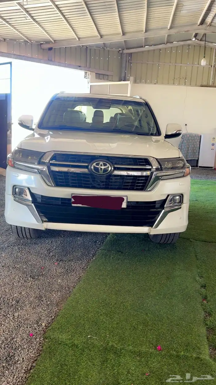 لاندكروزر موديل 2016 جي اكس آر 10