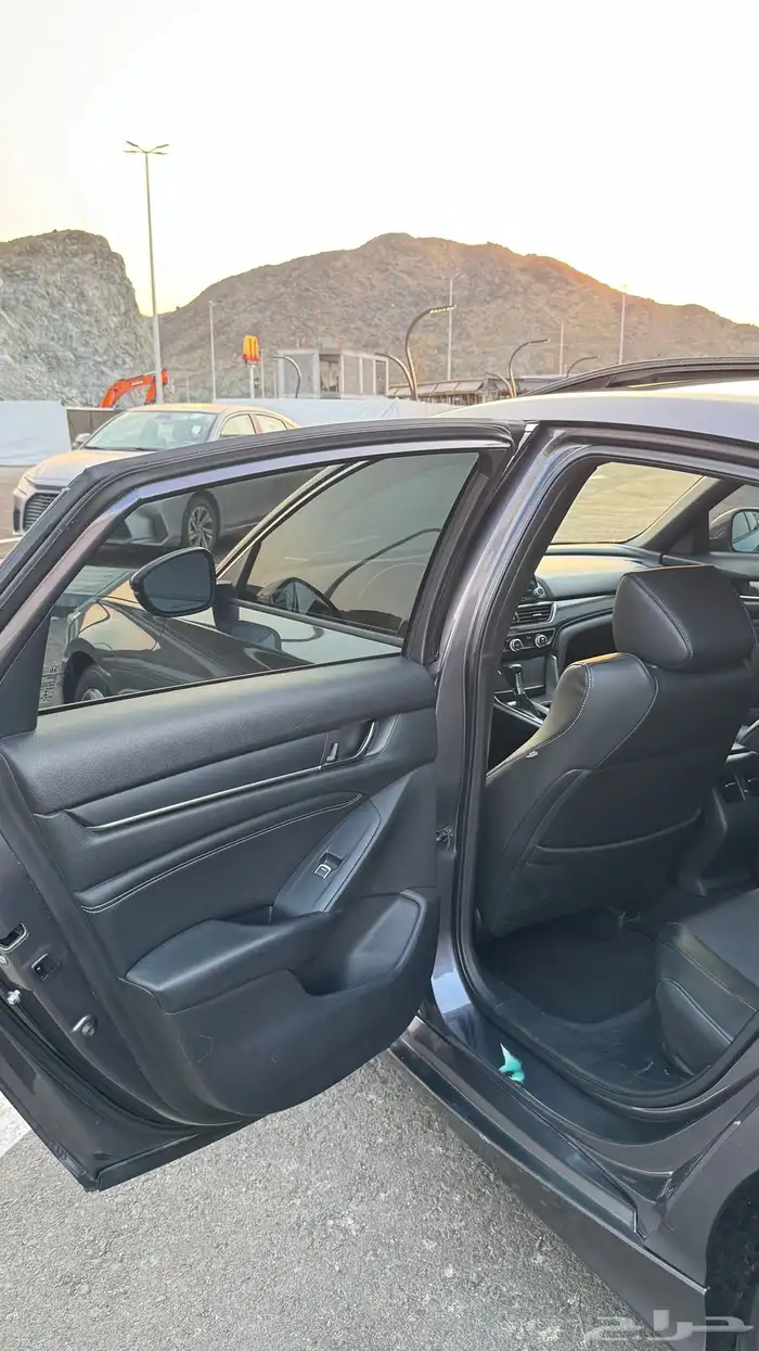 هوندا اكورد 2018 سبورت 13