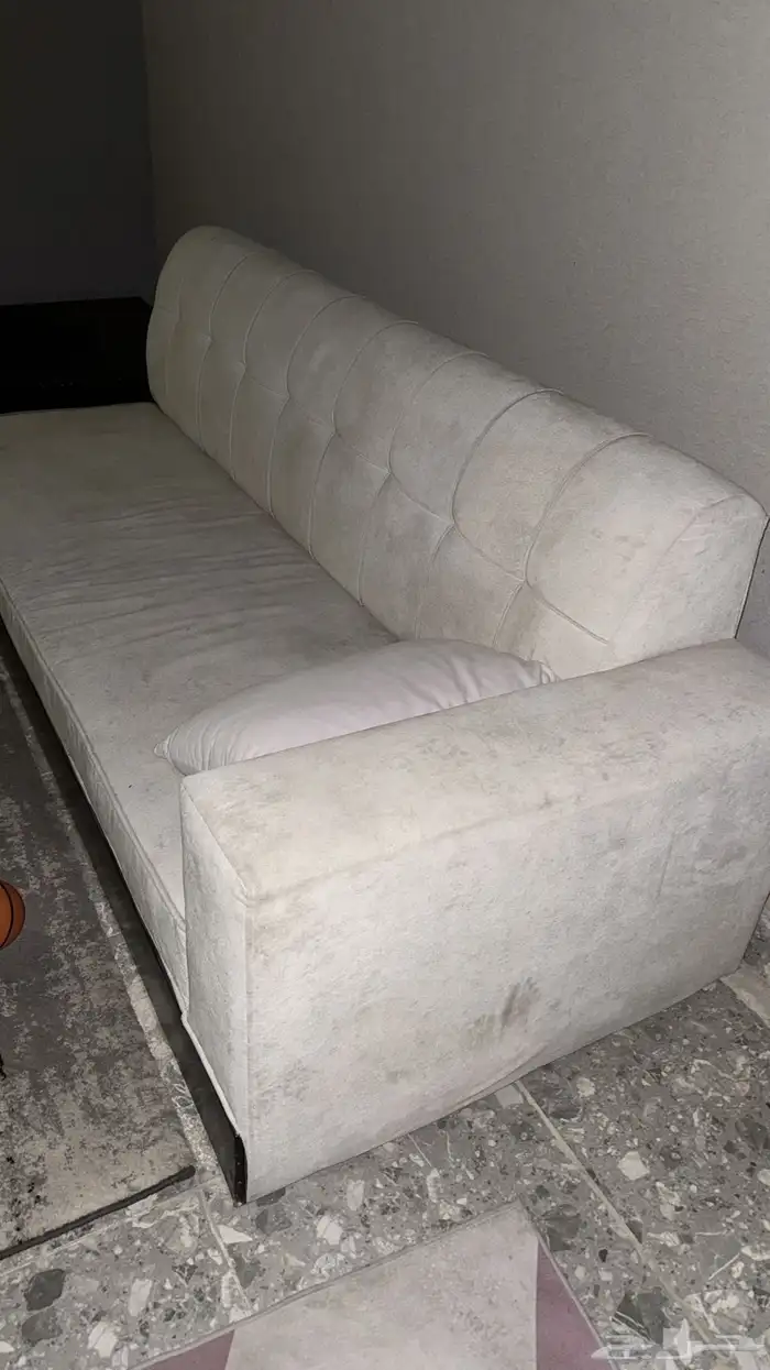 كنب ارضي جميل اللون   طاولة هديه   سجادة 6