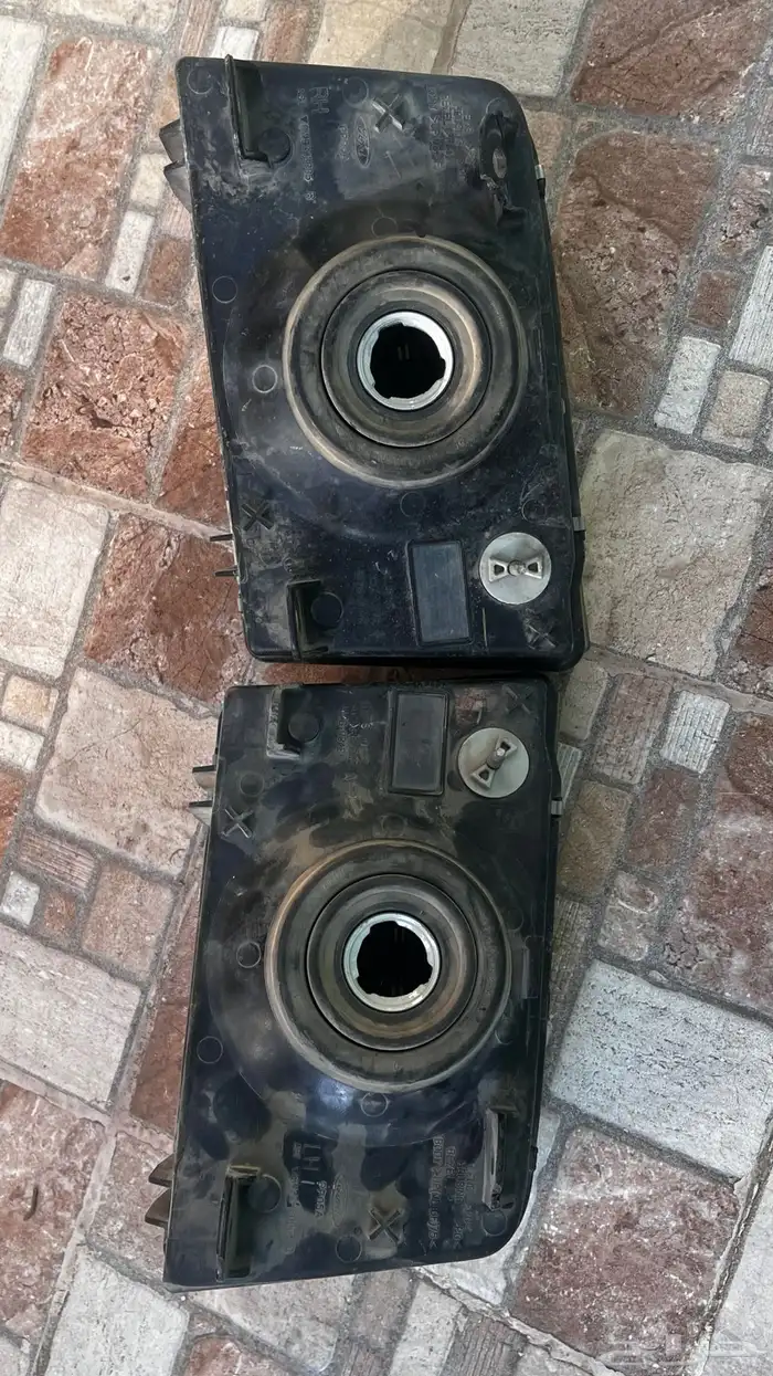 شمعات فورد ماركيز 2010 اصلية 0