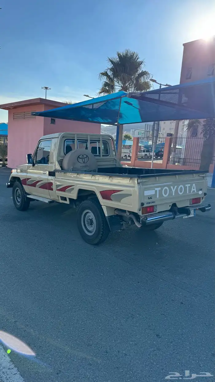 للبيع شاص مخزن 14