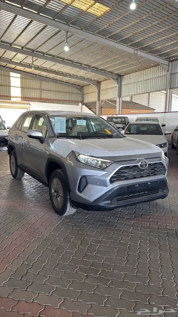 تويوتا راف فور LE بدون دبل بنزين 2025 1