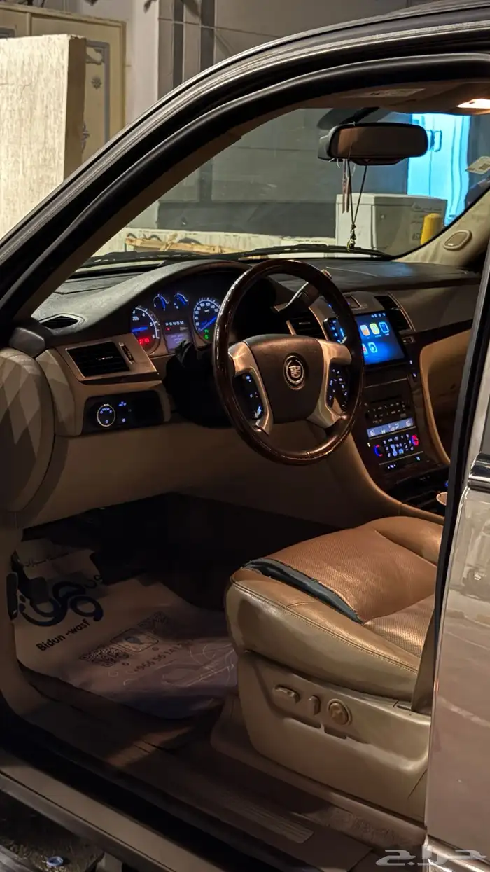 اسكاليد 2011 نظيف 8