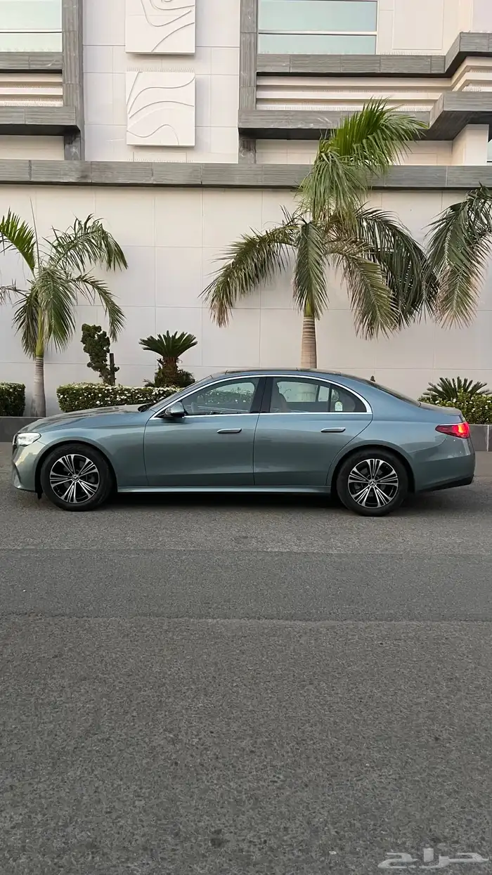 مرسيدس E200 2025 عداد 5 آلاف km ضمان الجفالي الى 2027 2