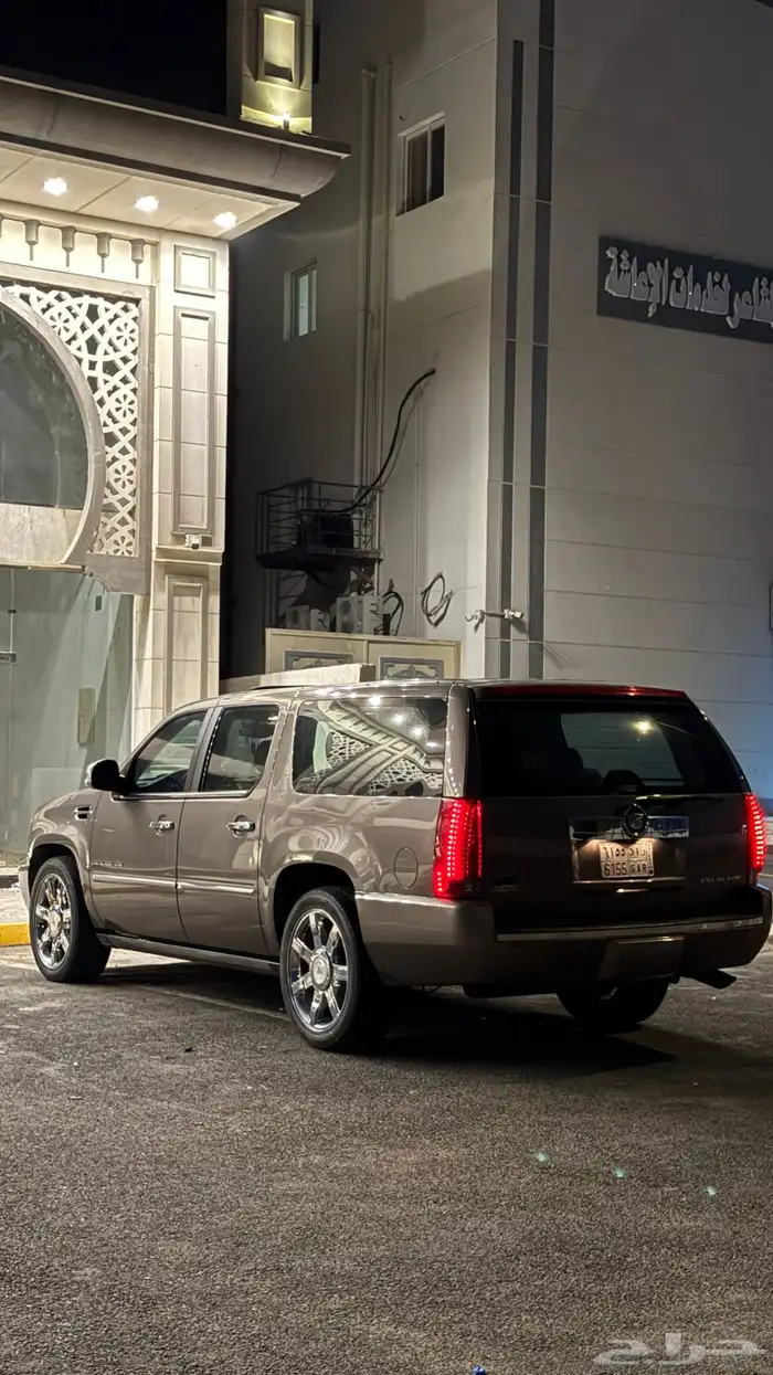 اسكاليد 2011 نظيف 6