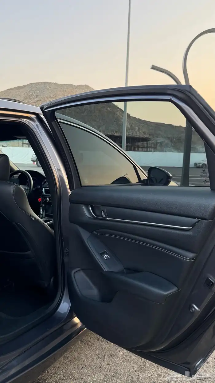 هوندا اكورد 2018 سبورت 15