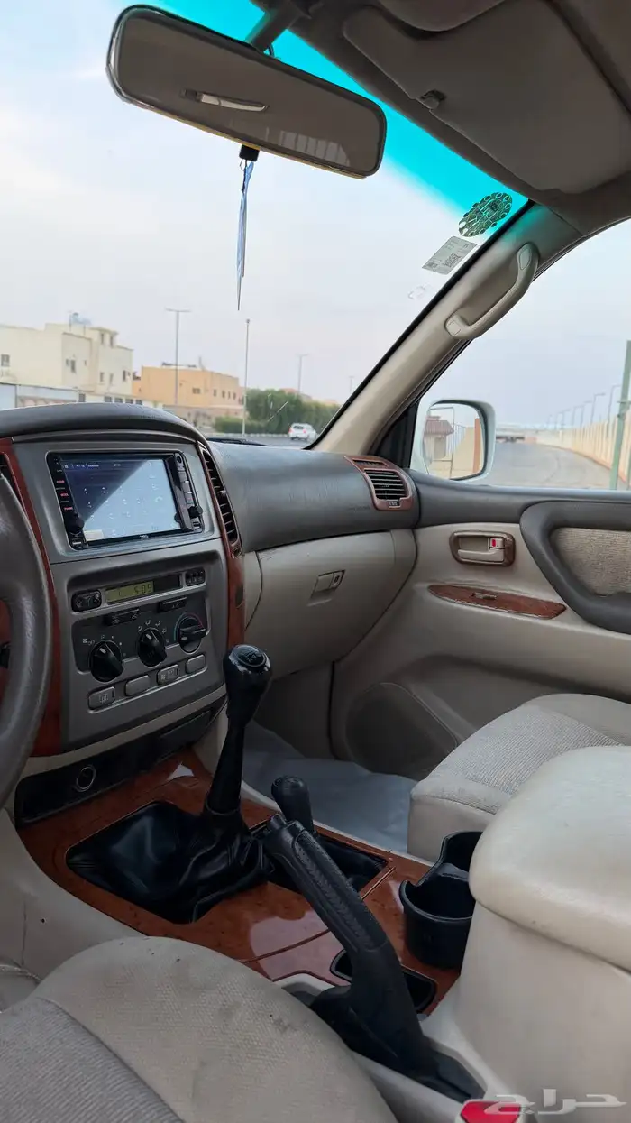 لاندكروزر جي اكس ار 8