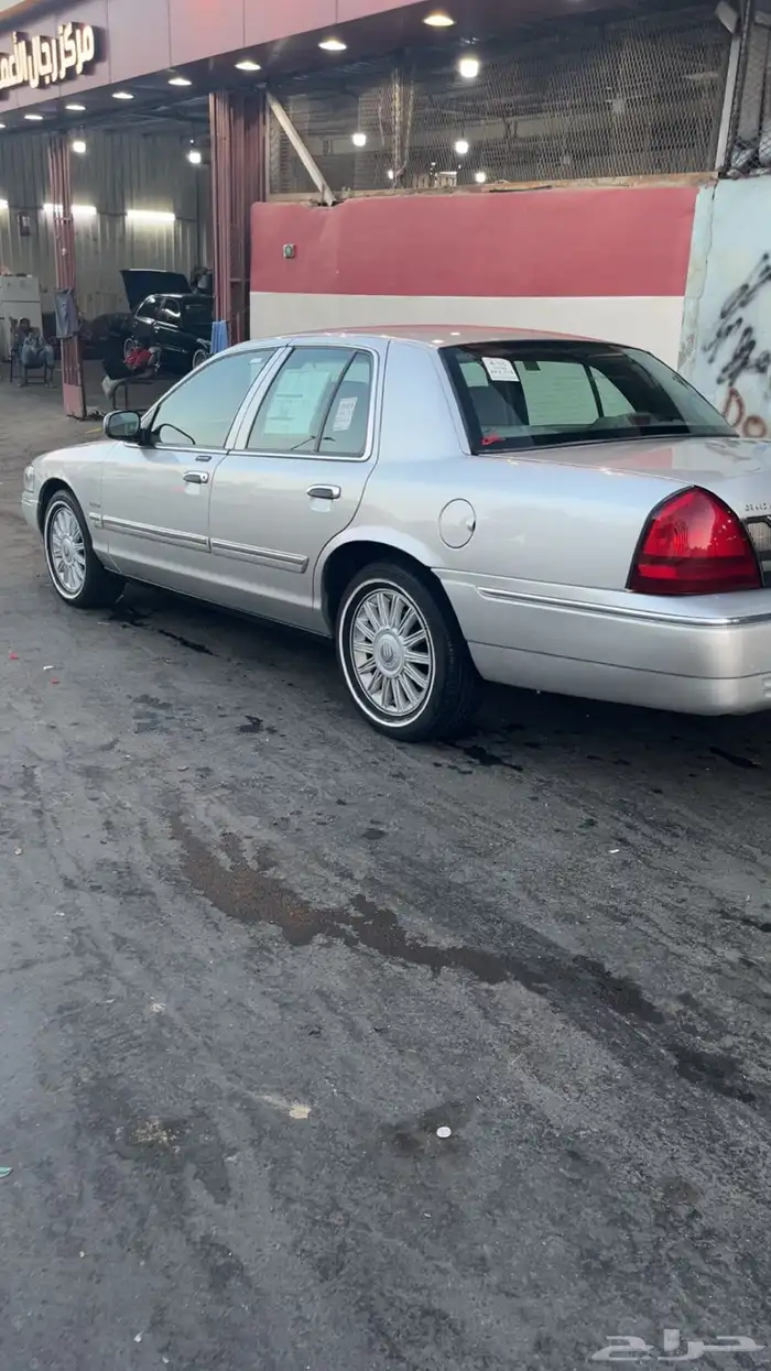 فورد قراند ماركيز 2011 9