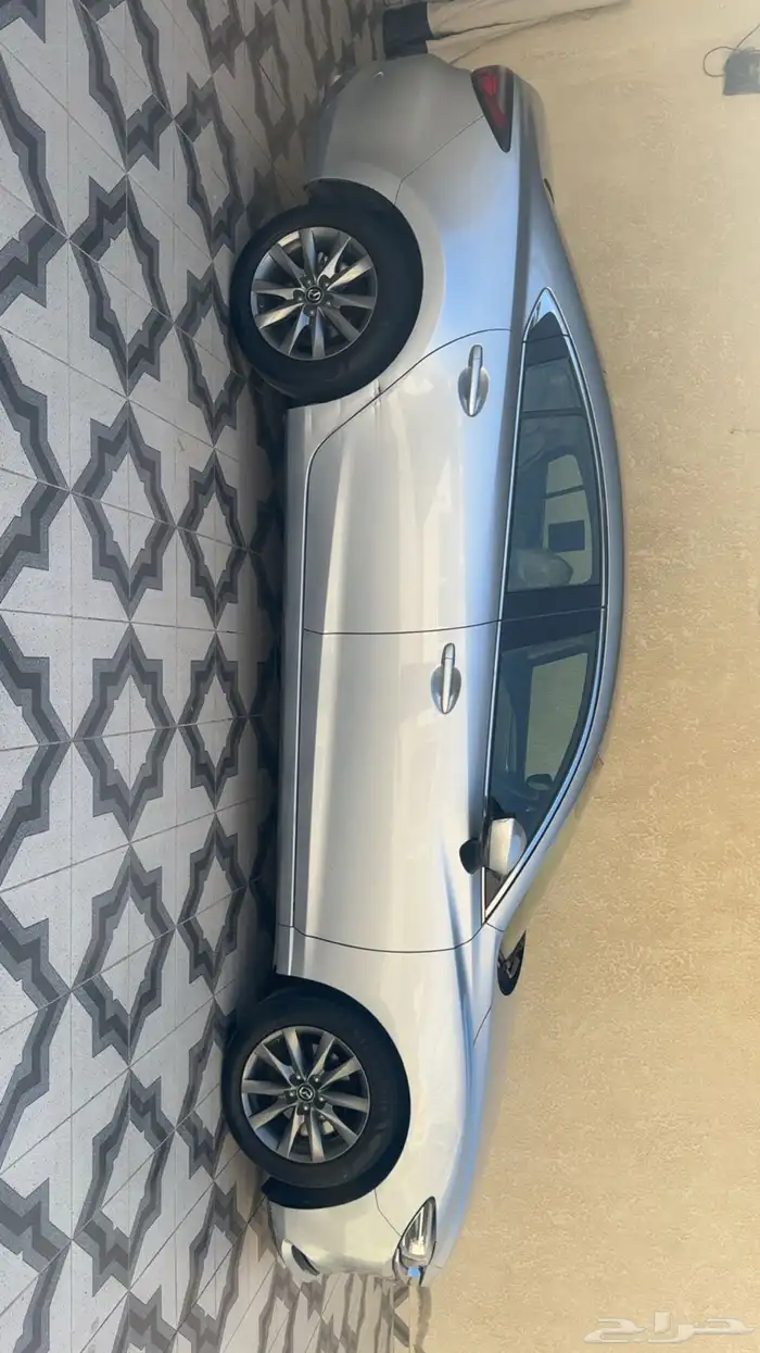 للبيع مازادا 6 مشروط من والي 4