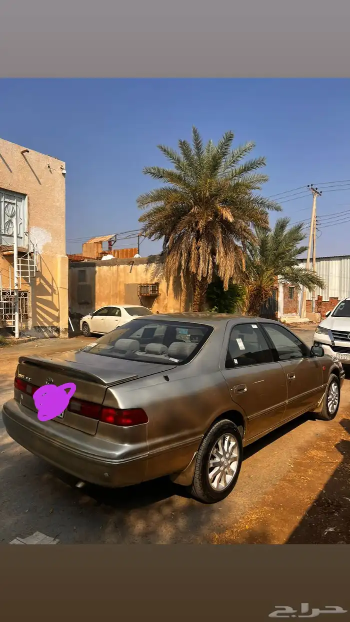 للبيع كامري. 98 1