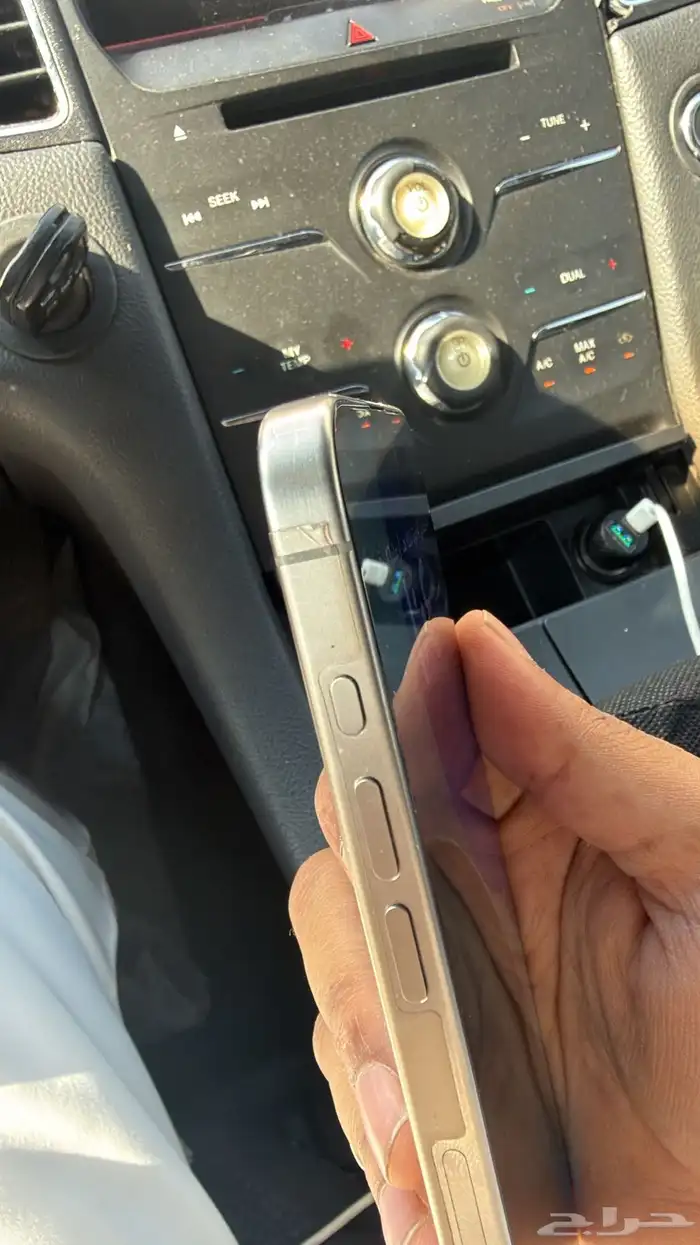 إيفون 15 برو ماكس 512 نظيف جدا 1