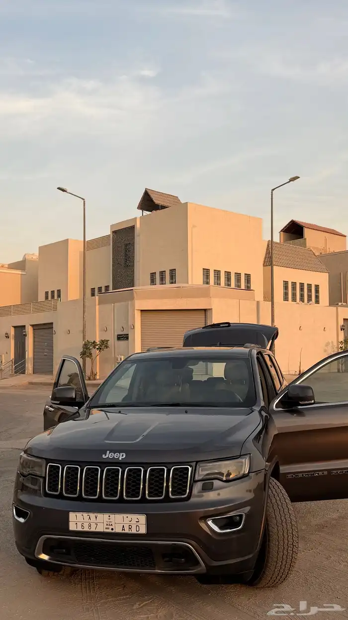 جيب جراند شيروكي ليمتد 4x4 4