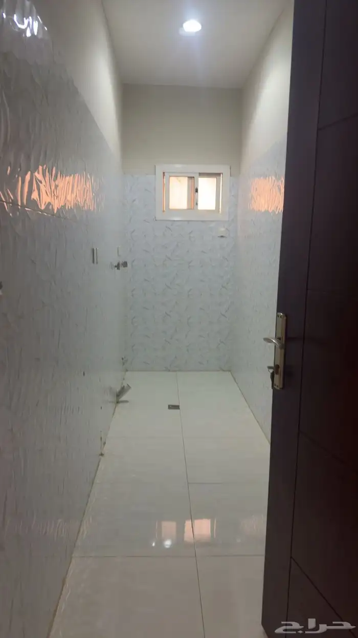 شقه 3 غرف وصاله ودورتين مياه وغرفة غسيل بحي الصالحية بجدة 6