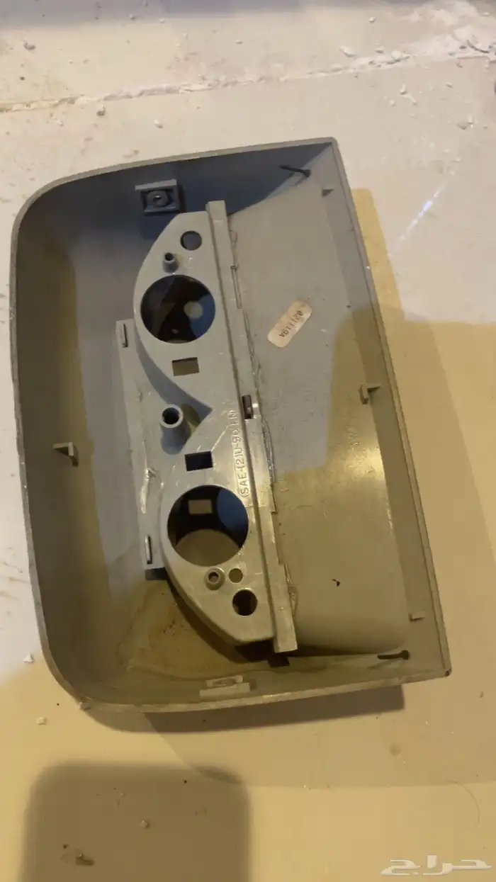 مقابض ابواب داخلية و ازرار نوافذ فورد كروان فكتوريا 4