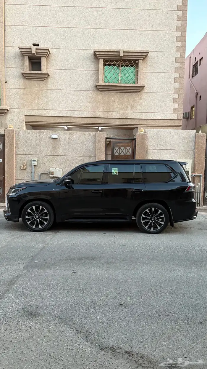 جيب لكزس 2016 3