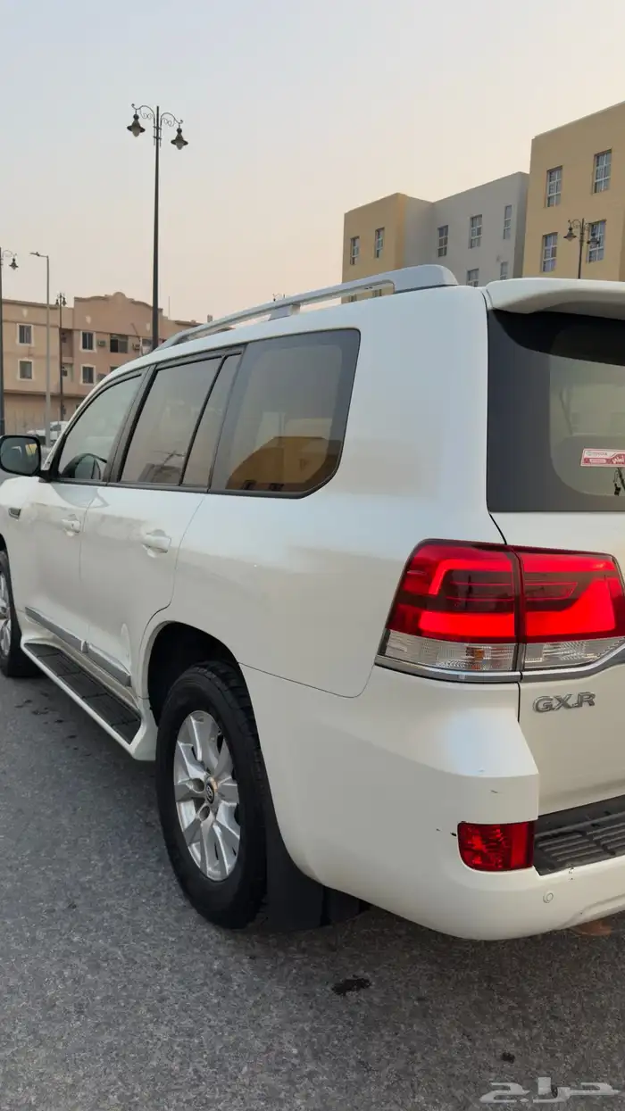 جيب لاندكروزر 2021 GXR سعودي 6 سلندر نظيف 7