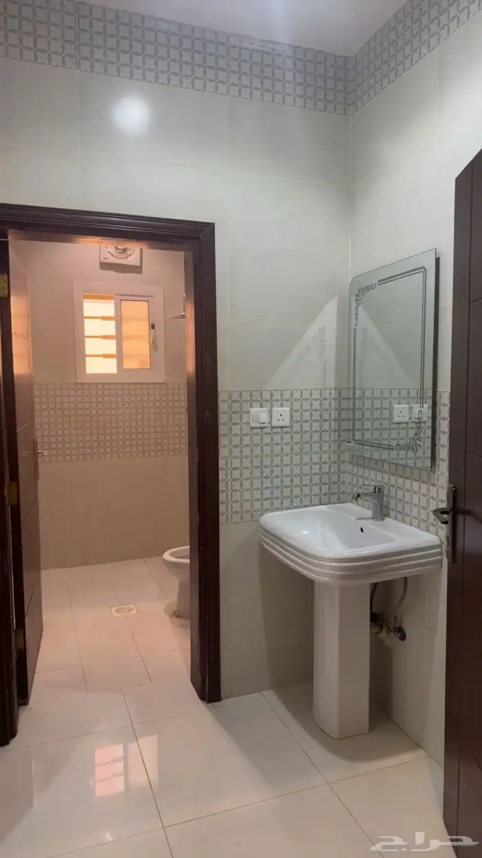 شقه 3 غرف وصاله ودورتين مياه وغرفة غسيل بحي الصالحية بجدة 5