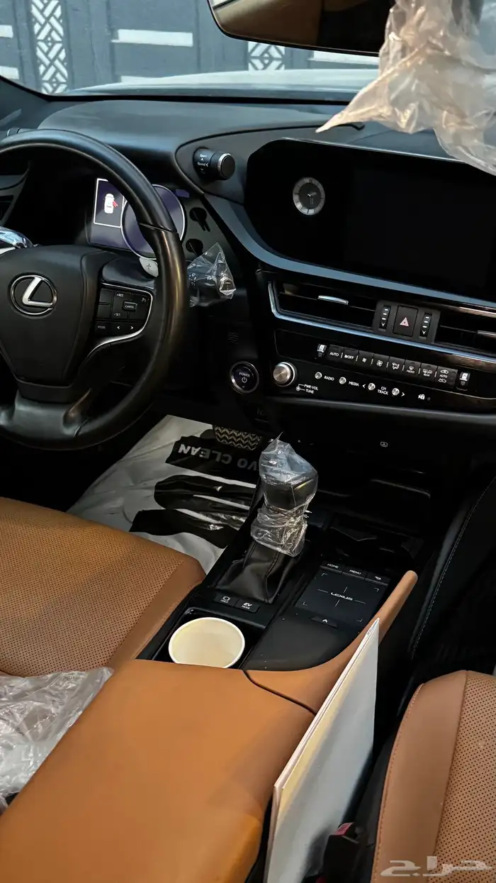 لكزس 2022 300h هايبرد 9