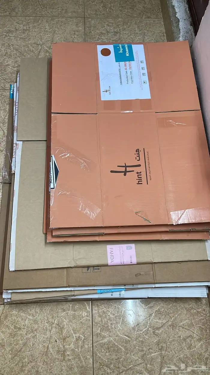 كراتين للبيع عددها 19نظيفه للاستخدام 0