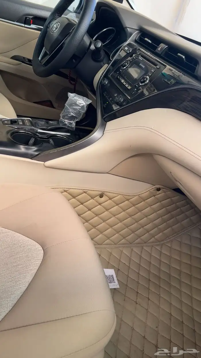 كامري هايبرد اللون ذهبي شبه الجديده 47