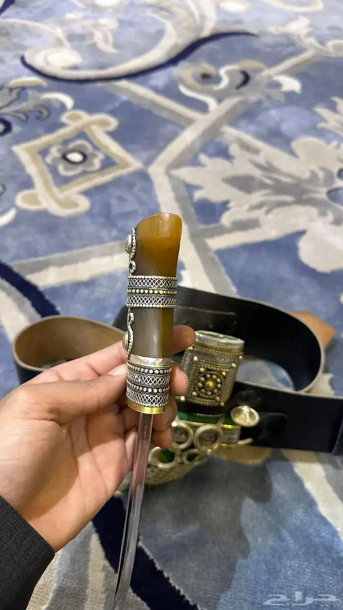 جنبية للبيع 2