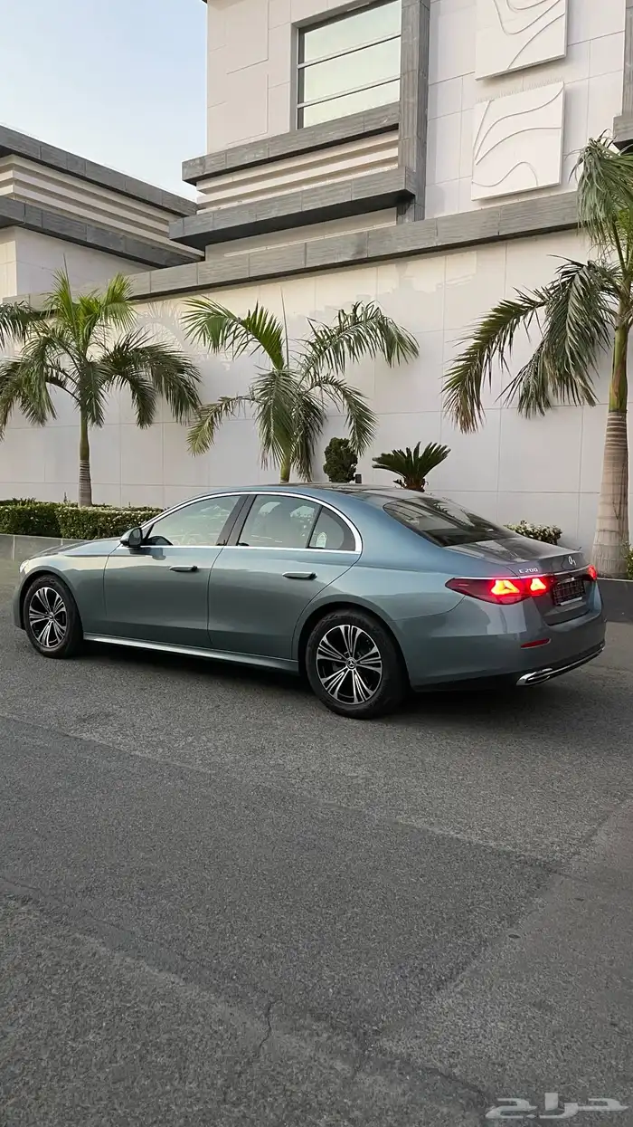 مرسيدس E200 2025 عداد 5 آلاف km ضمان الجفالي الى 2027 3