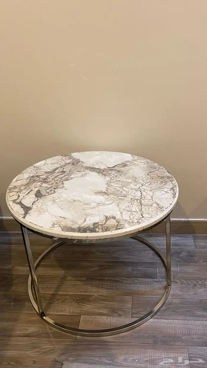 سرير نفر   مكنسه   طاولة قهوه 4