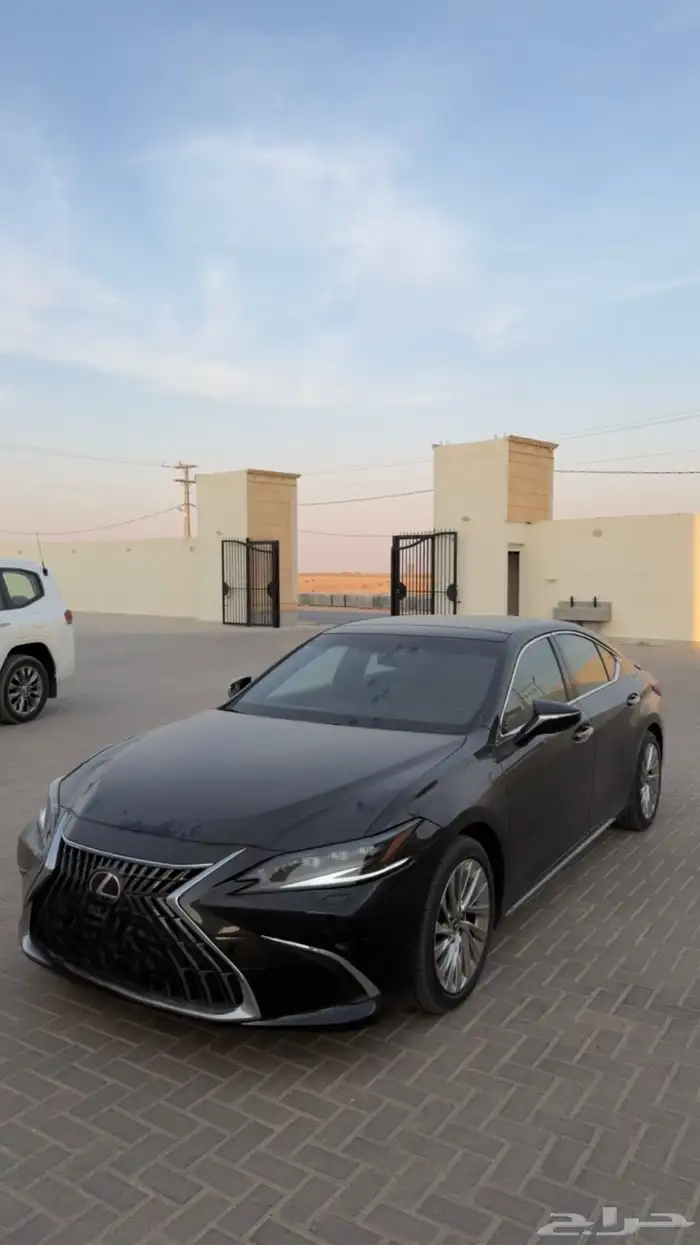 لكزس es350 مديل 2021 4
