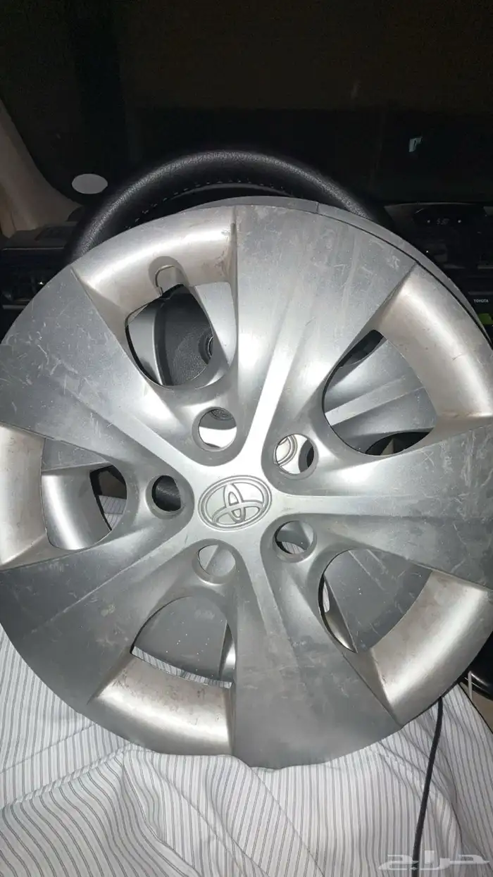 للبييع للبيع. 4 طيس تويوتا كامري 2012-2015 0