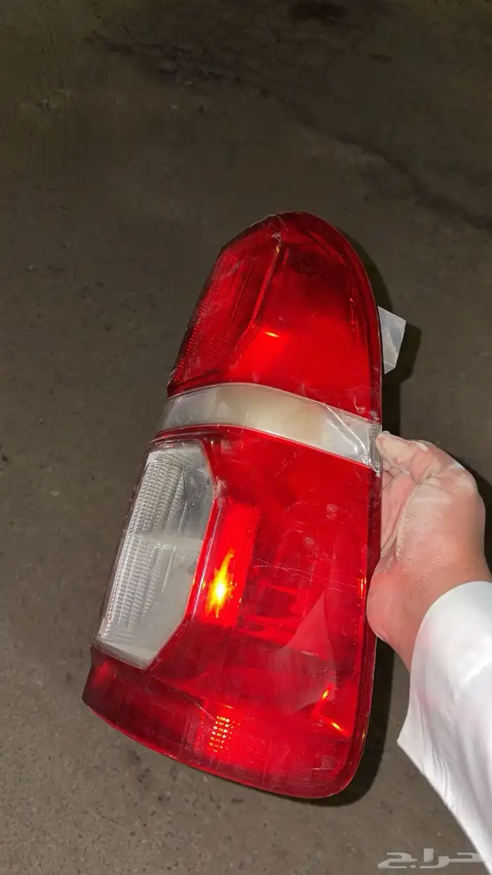 صدام هايلكس وكاله وشمعات واصطب خلفي اصلي وكاله 12