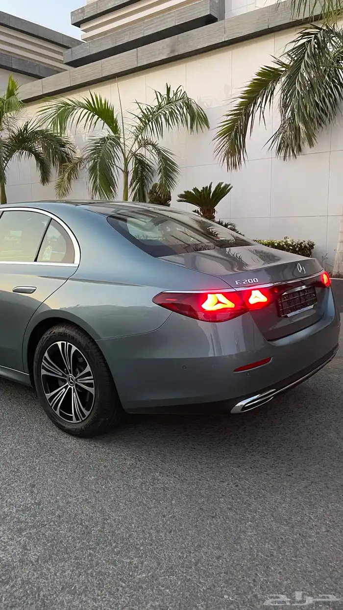مرسيدس E200 2025 عداد 5 آلاف km ضمان الجفالي الى 2027 15