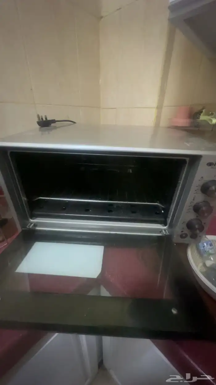 فرن كهربائي شبه جديد خط 220 0