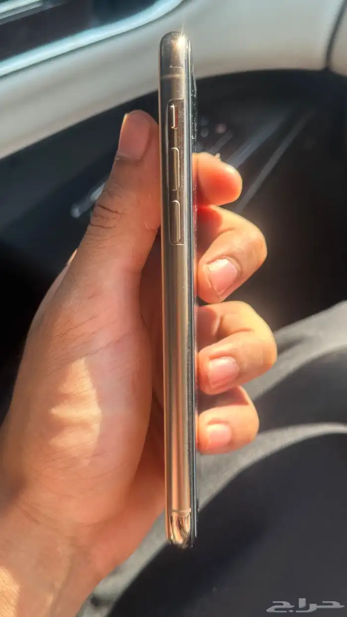 ايفون 11 برو ذهبي نضييف 4