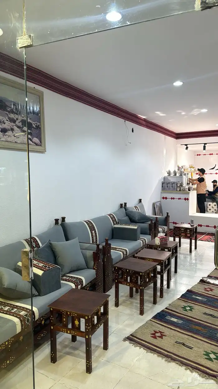 للتقبيل محل شاي 2