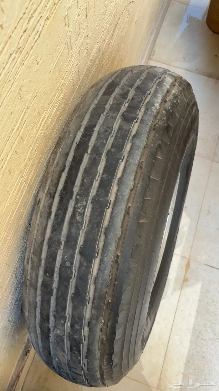 كفرات بالون ماكسس 900 16 مستعمله مع جنوط يوكن 2002 6 مسمار 7