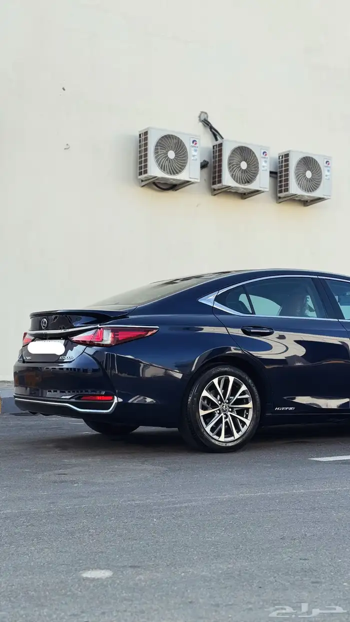 لكزس 2022 300h هايبرد 1